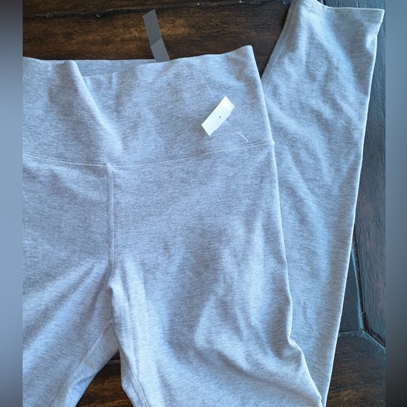 NEW Vuori Women’s Clean Elevation Legging - Picture 9 of 9